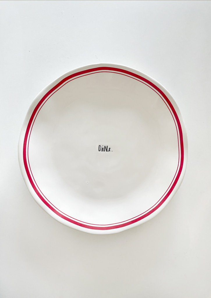 Red stripe Big plates &#039;Dine&#039;